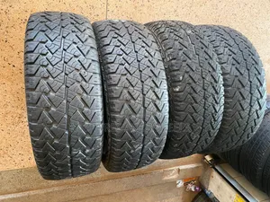 235 65 R17 Petrol Max Used but Still in Good Condition Cam We Upgrade
