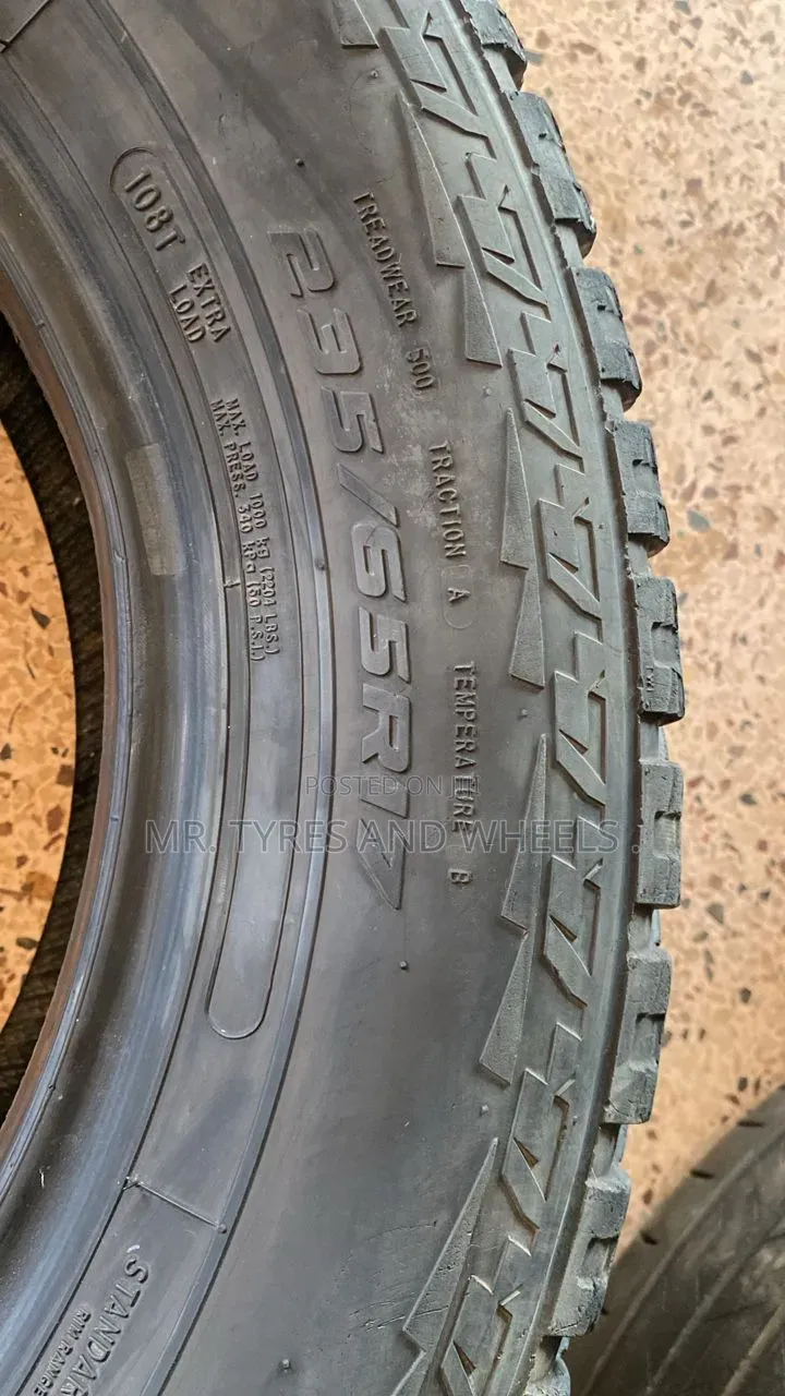 235 65 R17 Petrol Max Used but Still in Good Condition Cam We Upgrade