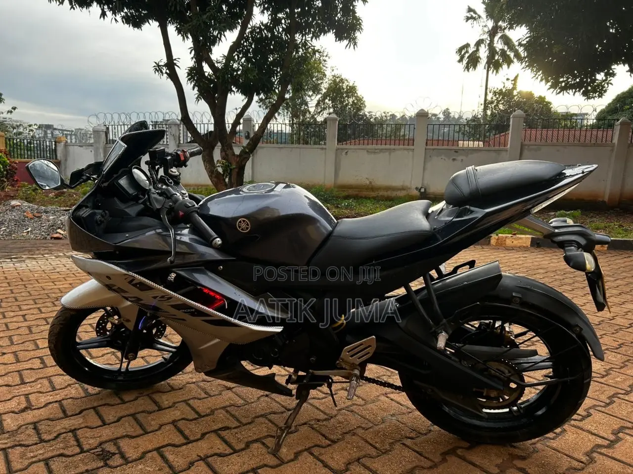 Yamaha 2023 Black