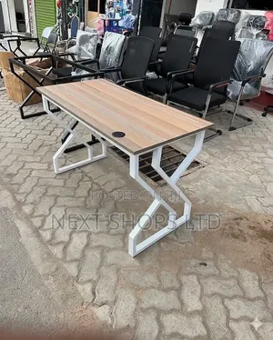 Office Table/Office Table/Offices Tables/Offices Tables/Reading Deskii