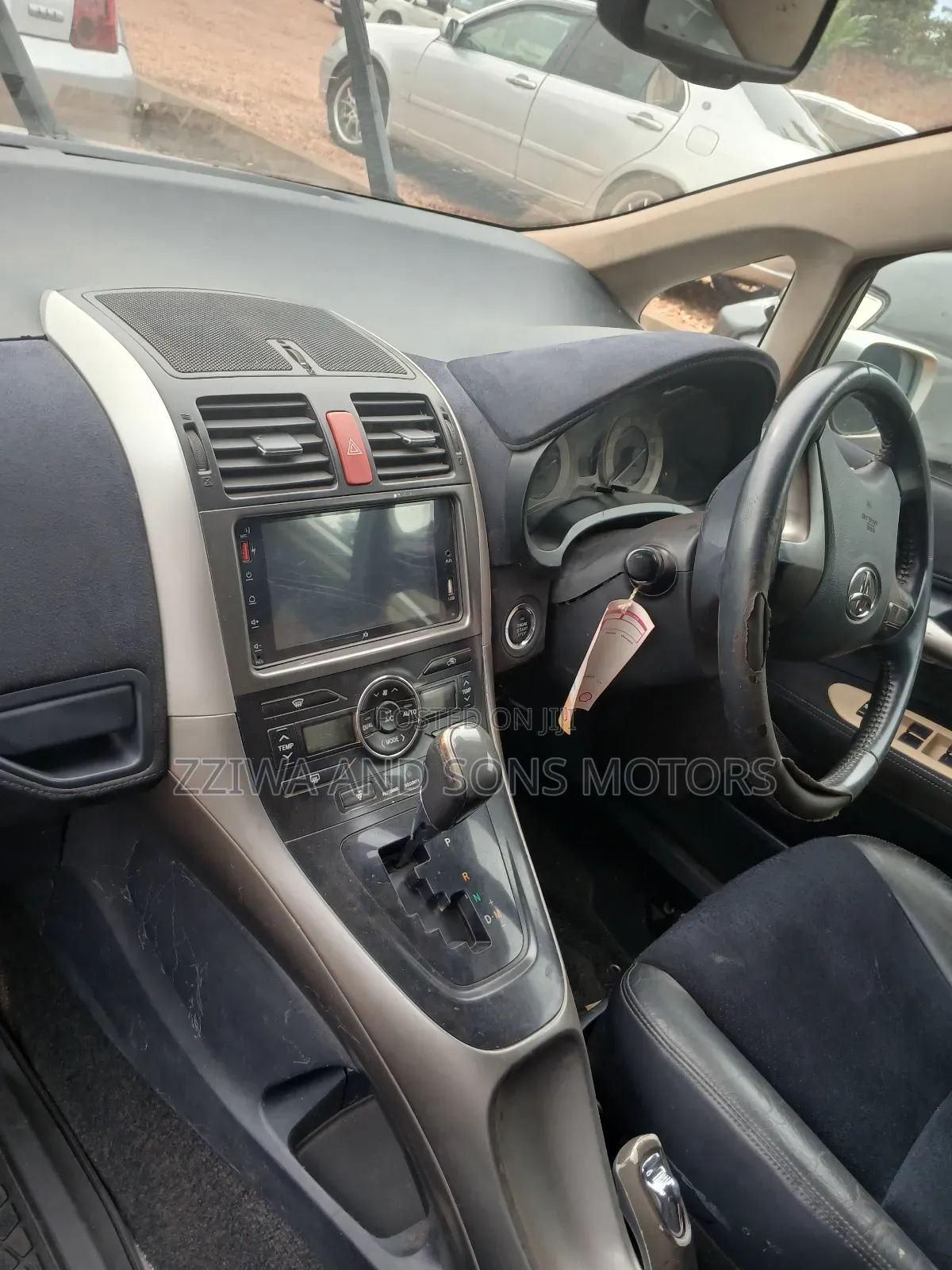 Toyota Blade 2013 Silver