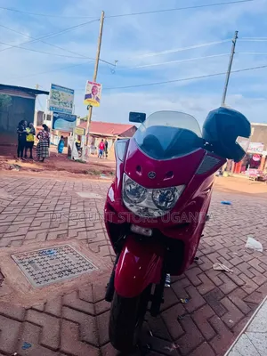 Yamaha 2019 Red