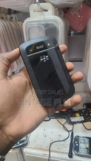 BlackBerry Bold Touch 9900 8 GB Black
