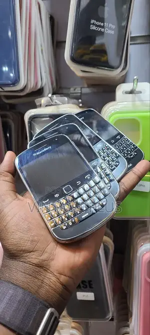 BlackBerry Bold Touch 9900 8 GB Black