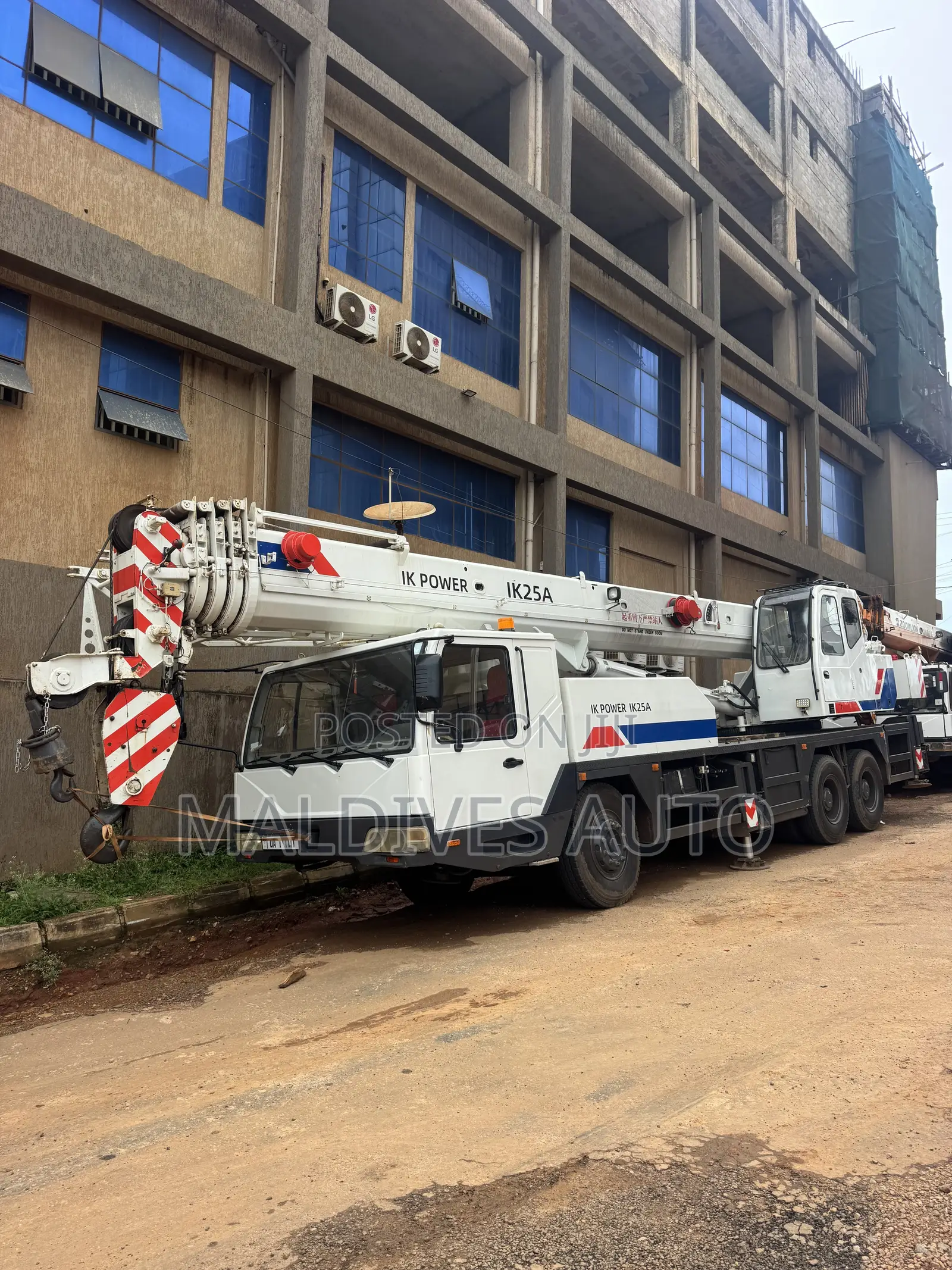 30 Ton Crane For Hire