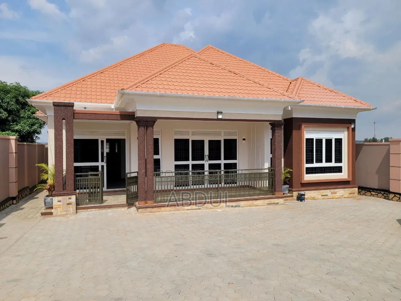 4bdrm Bungalow in Nsawo Estate, Kira for sale