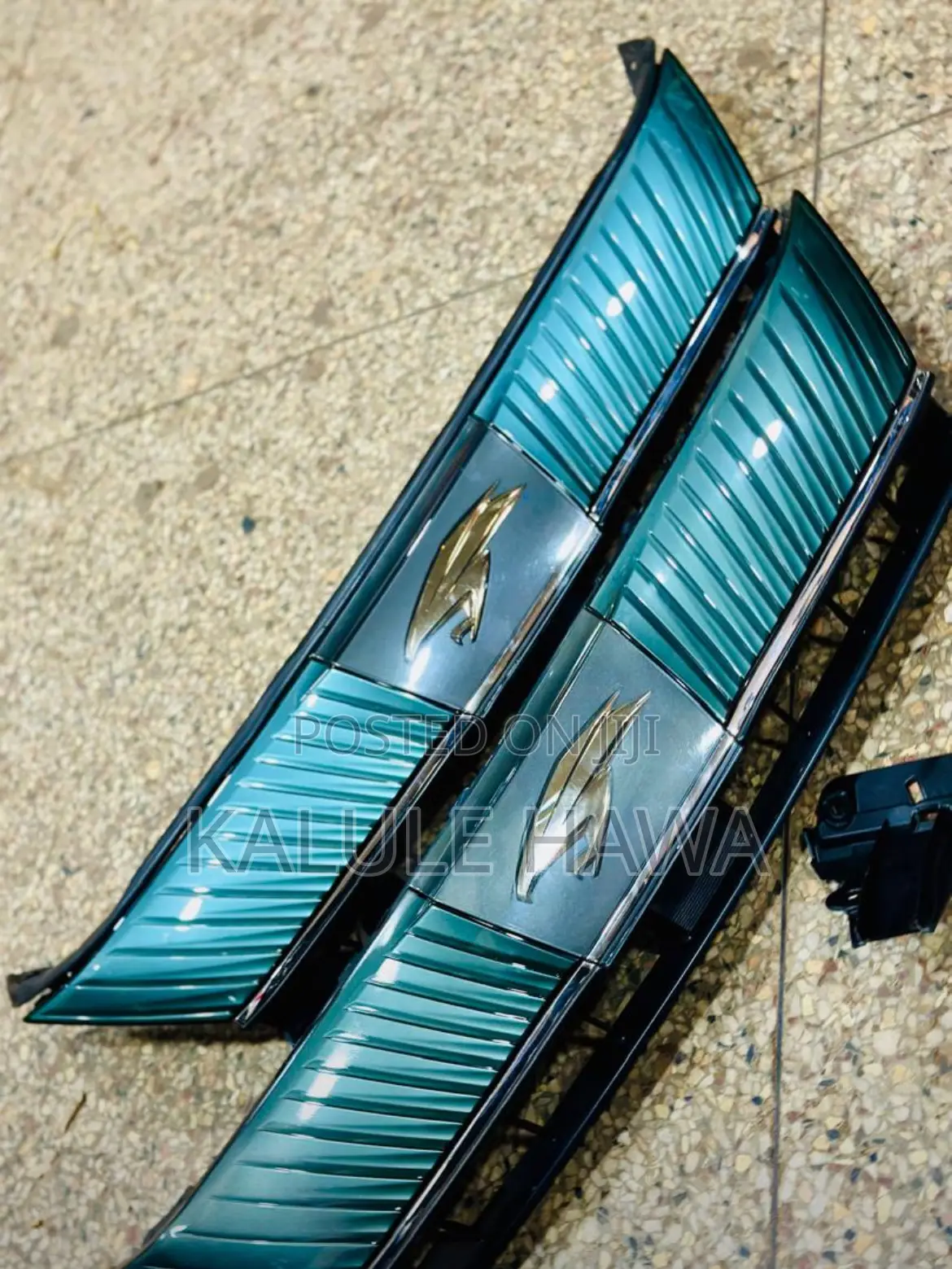 Toyota Harrier Grille