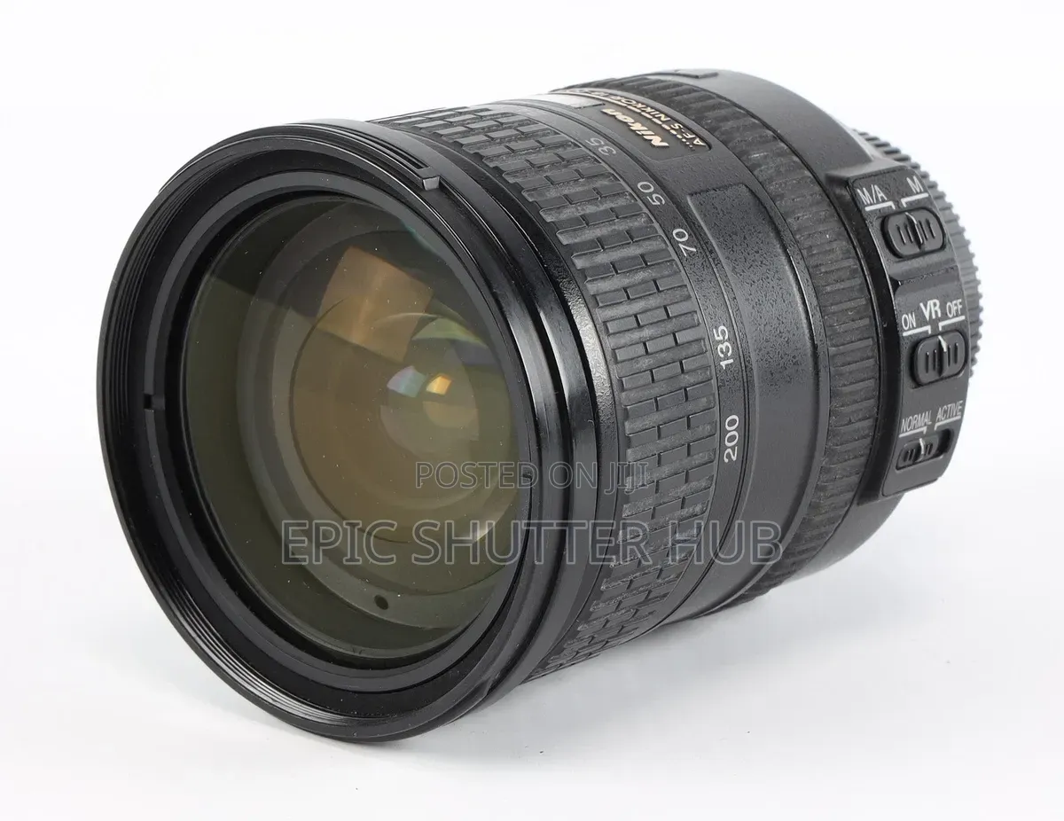 Nikon Af-S Dx 18-200mm F/3.5-5.6 G Ed if Vr Ii Autofocus Aps-C Lens