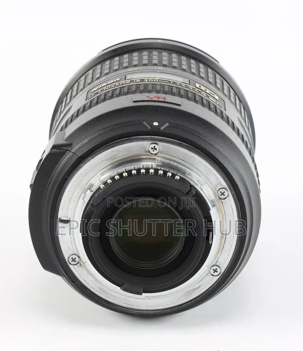 Nikon Af-S Dx 18-200mm F/3.5-5.6 G Ed if Vr Ii Autofocus Aps-C Lens