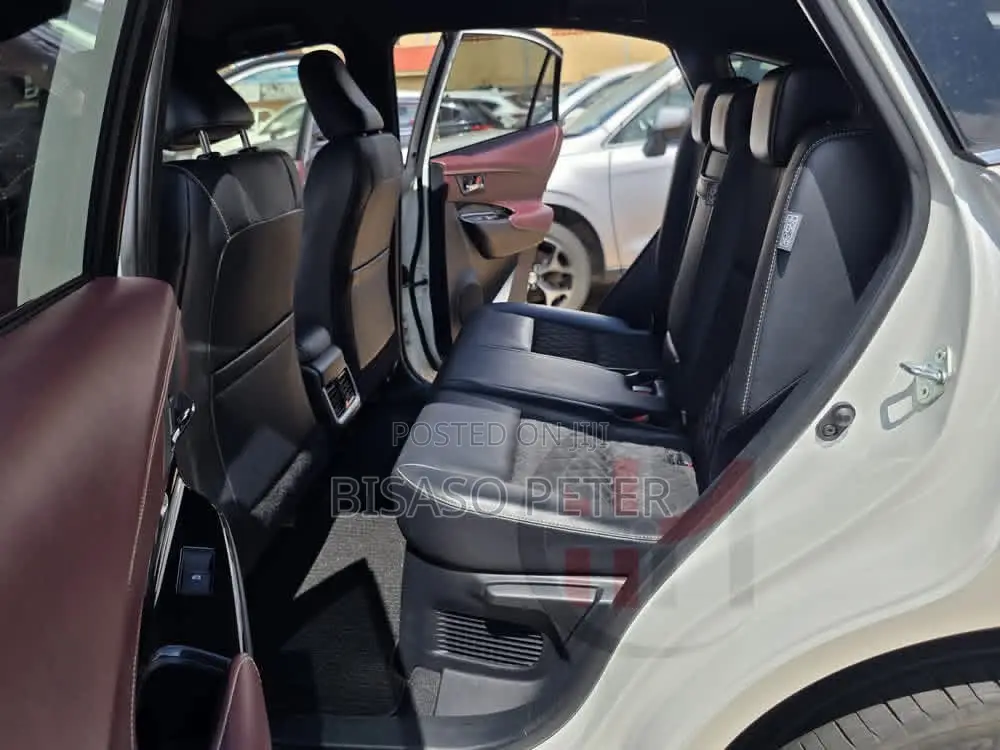 Toyota Harrier 2.0 2018 White