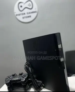 Ps3: 18 Games, Two Controllers! One for the King and One for the Queen