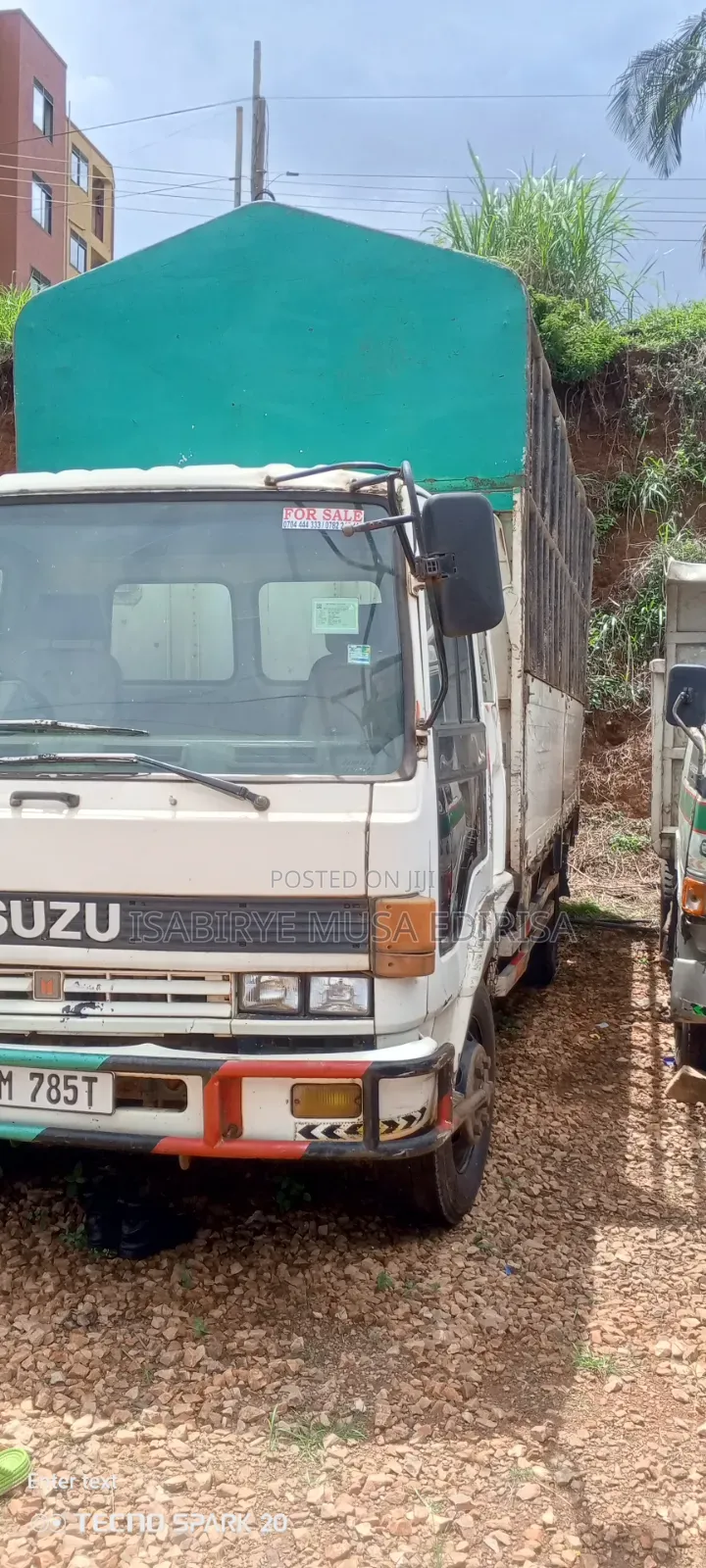 Isuzu Forward Track
