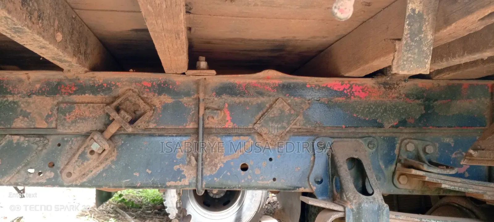 Isuzu Forward Track