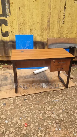 Computer Metallic Table