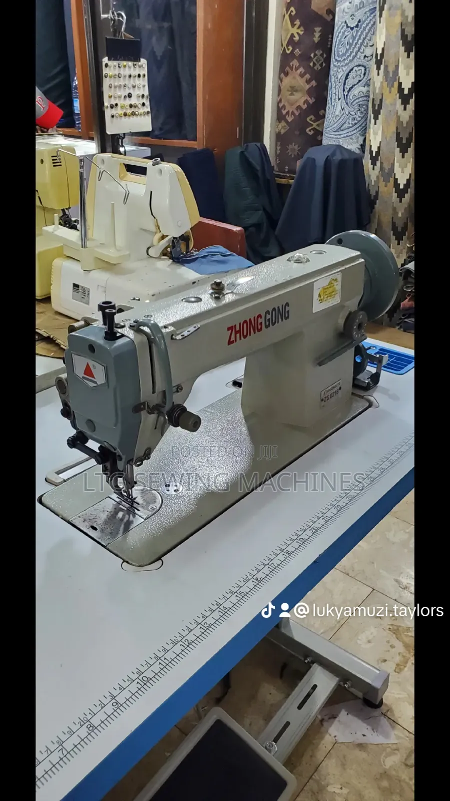 Working Foot Industrial Sewing Machine