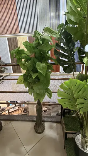 Realistic Green Plants for Office Home Styling