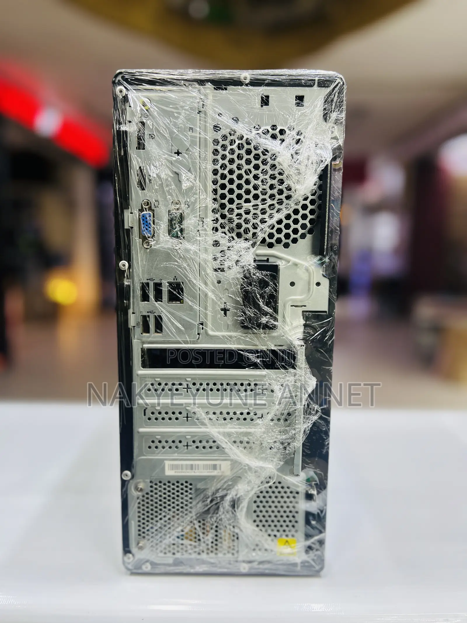Desktop Computer Lenovo ThinkCentre Neo 50T 8GB Intel Core i3 HDD 500GB