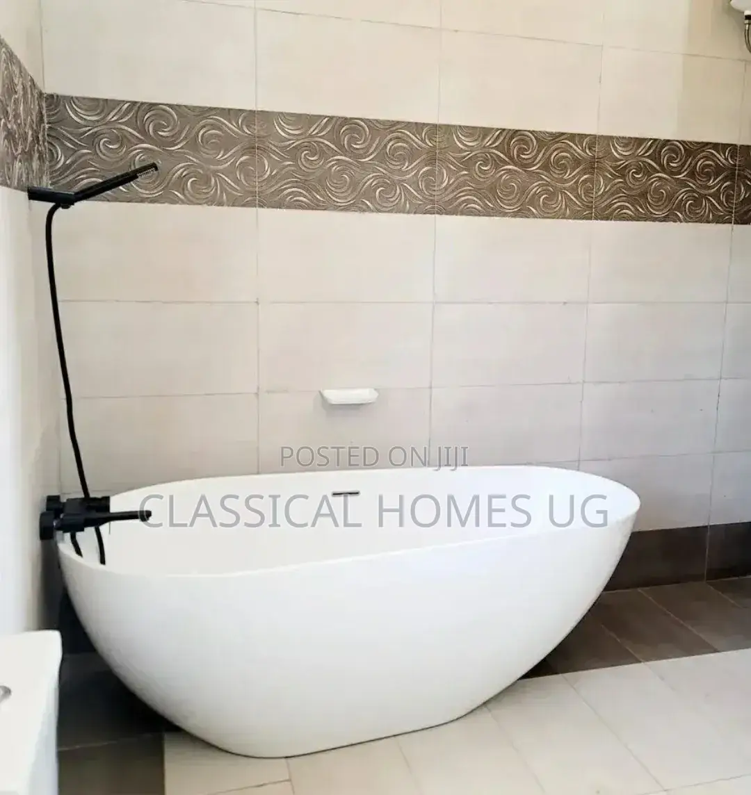 5bdrm Duplex in Mutungo Upper, Central Division for rent