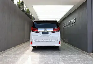 Toyota Alphard 2017 Pearl