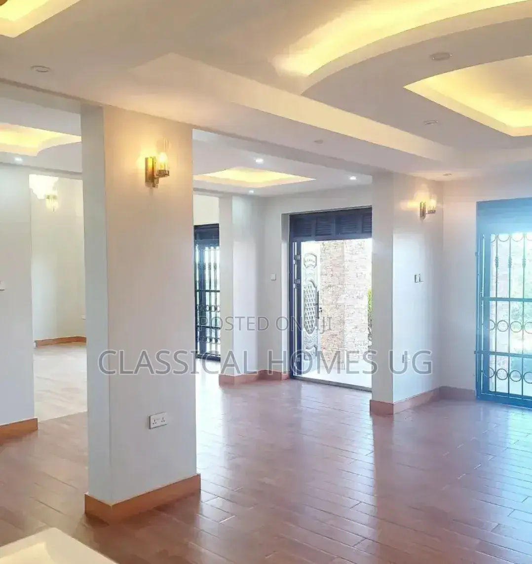 5bdrm Duplex in Mutungo Upper, Central Division for rent