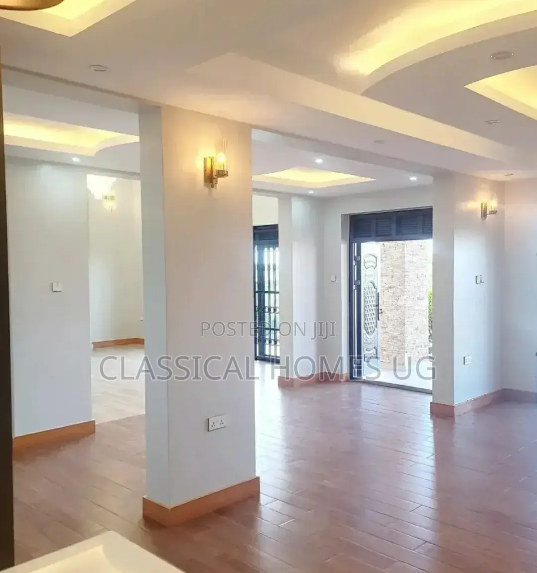 5bdrm Duplex in Mutungo Upper, Central Division for rent