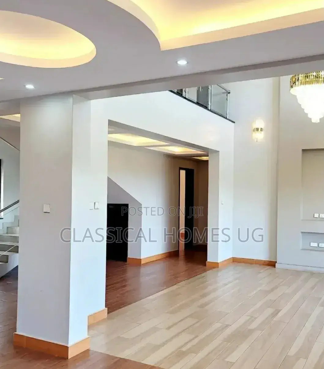 5bdrm Duplex in Mutungo Upper, Central Division for rent
