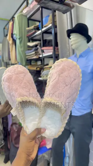 House Shoes/Indoor Sandals
