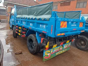 Canter Tipper