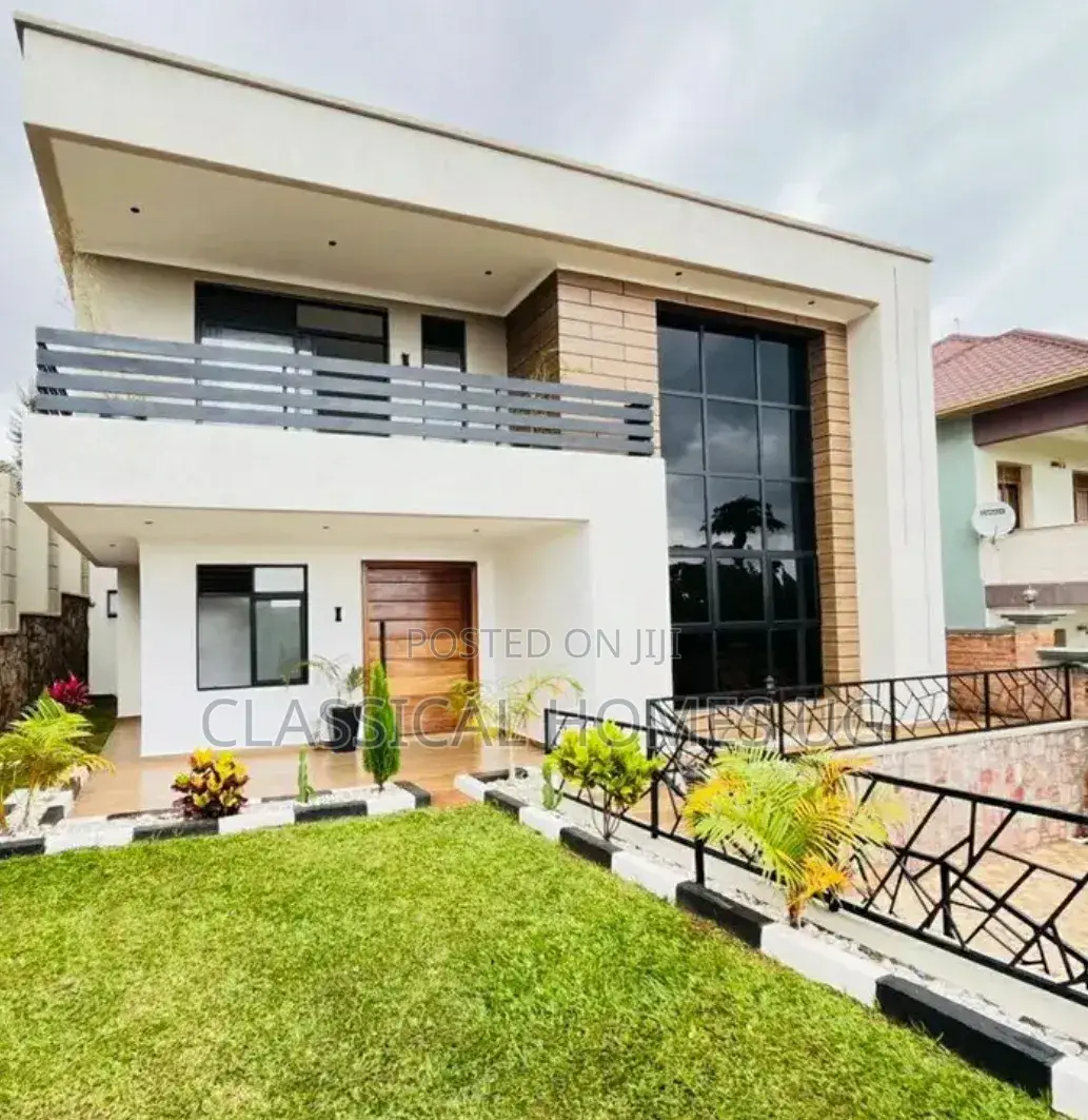 4bdrm Duplex in Muyenga, Central Division for rent