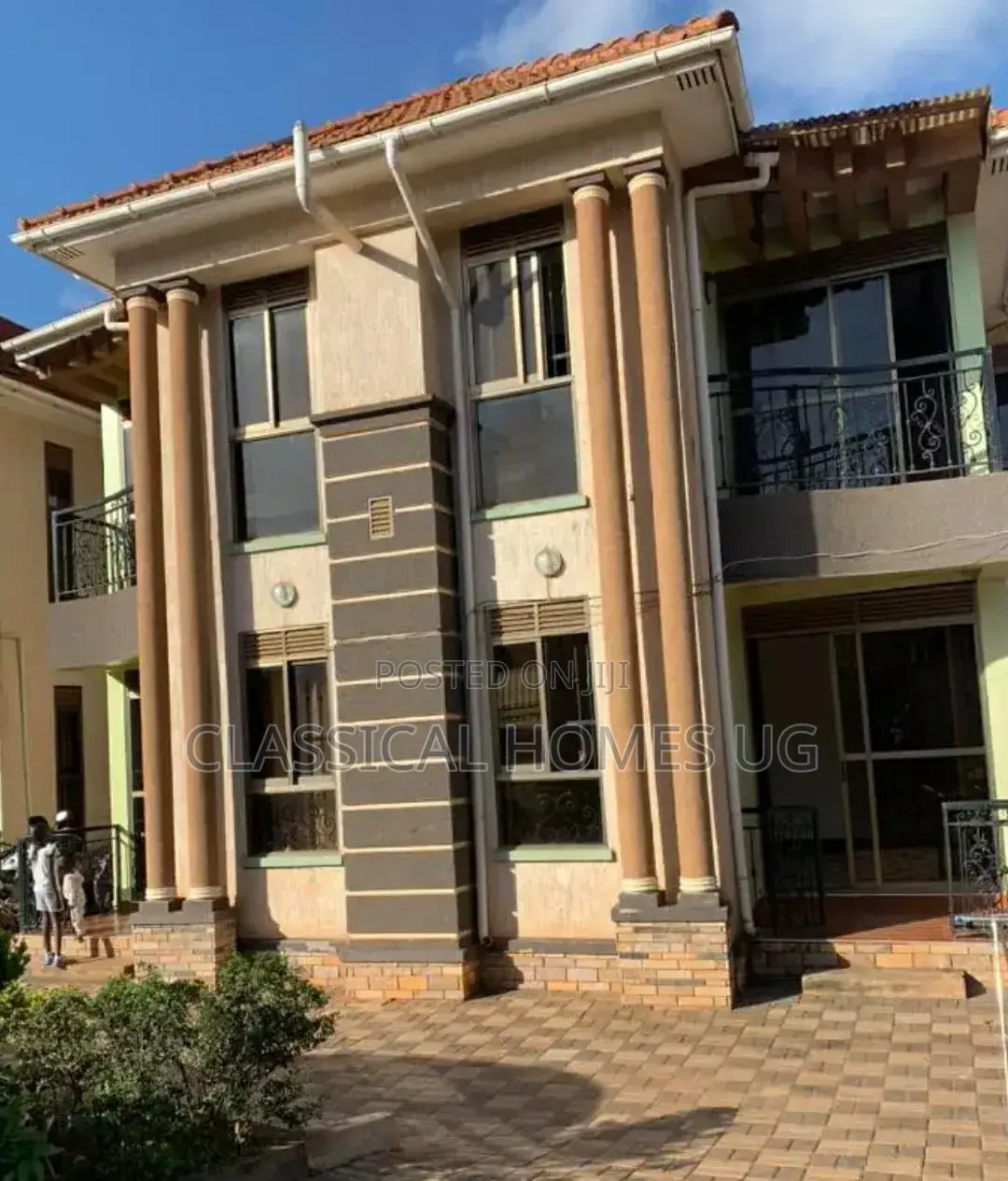 4bdrm Duplex in Mbuya Villa, Central Division for rent