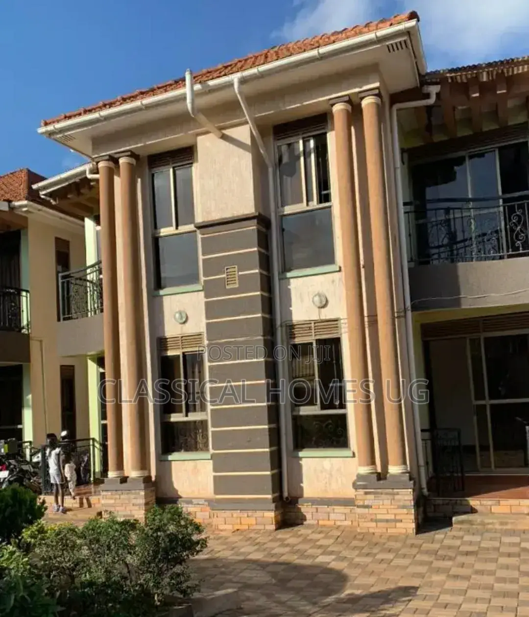 4bdrm Duplex in Mbuya Villa, Central Division for rent