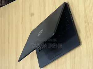 New Laptop HP Stream 14-cb110nr 8GB Intel Core i5 SSD 256GB