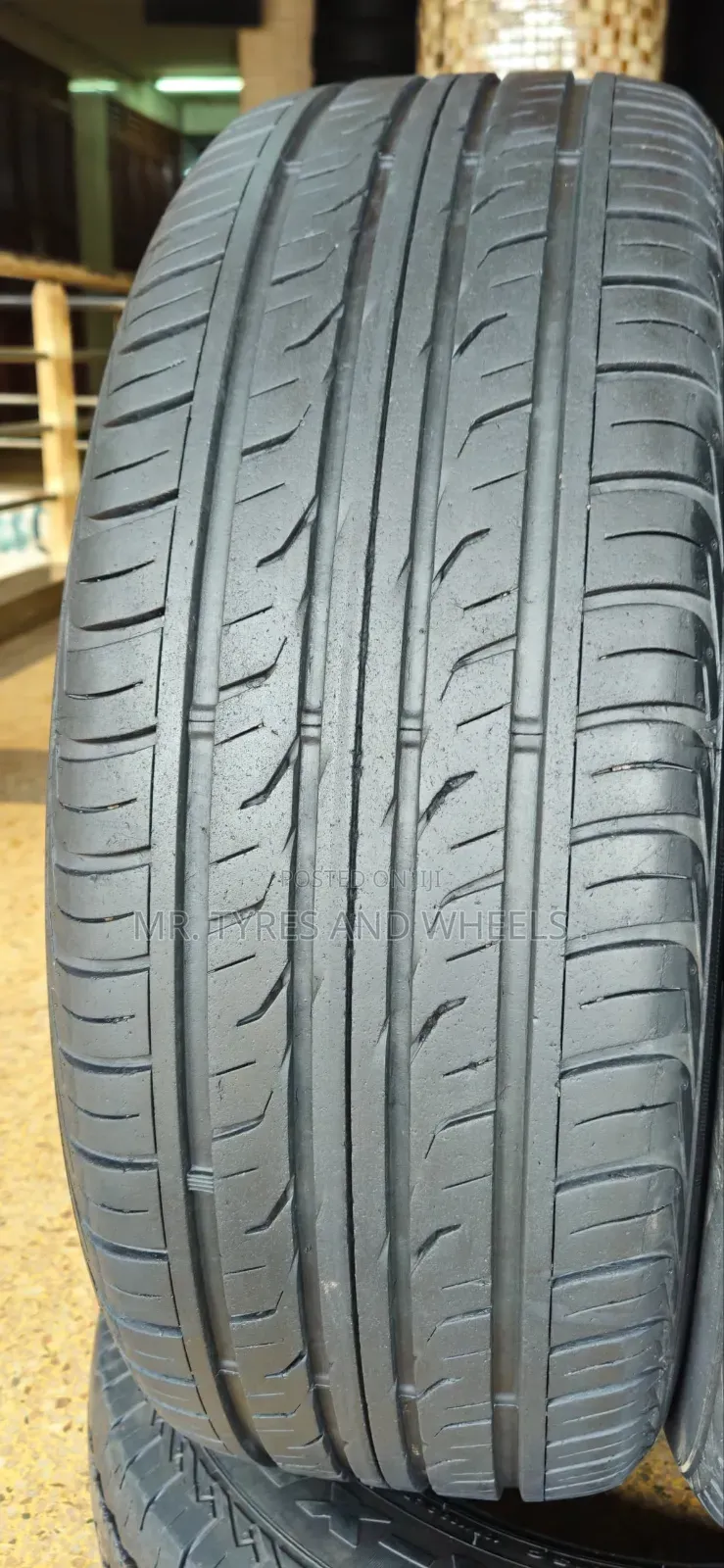 235 55 R19 Dunlop Grand Trek From Thailand  but Only 2pises.
