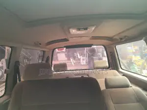 Toyota HiAce 2008 Off white