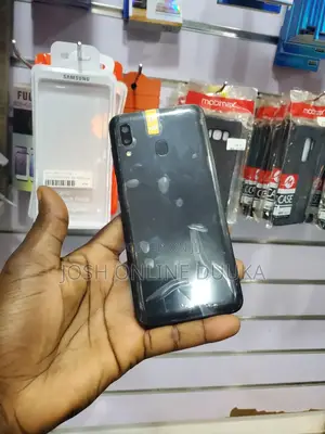 New Samsung Galaxy A20 64 GB Black