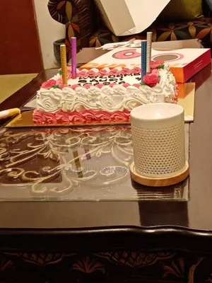 Lands, Party Cakes