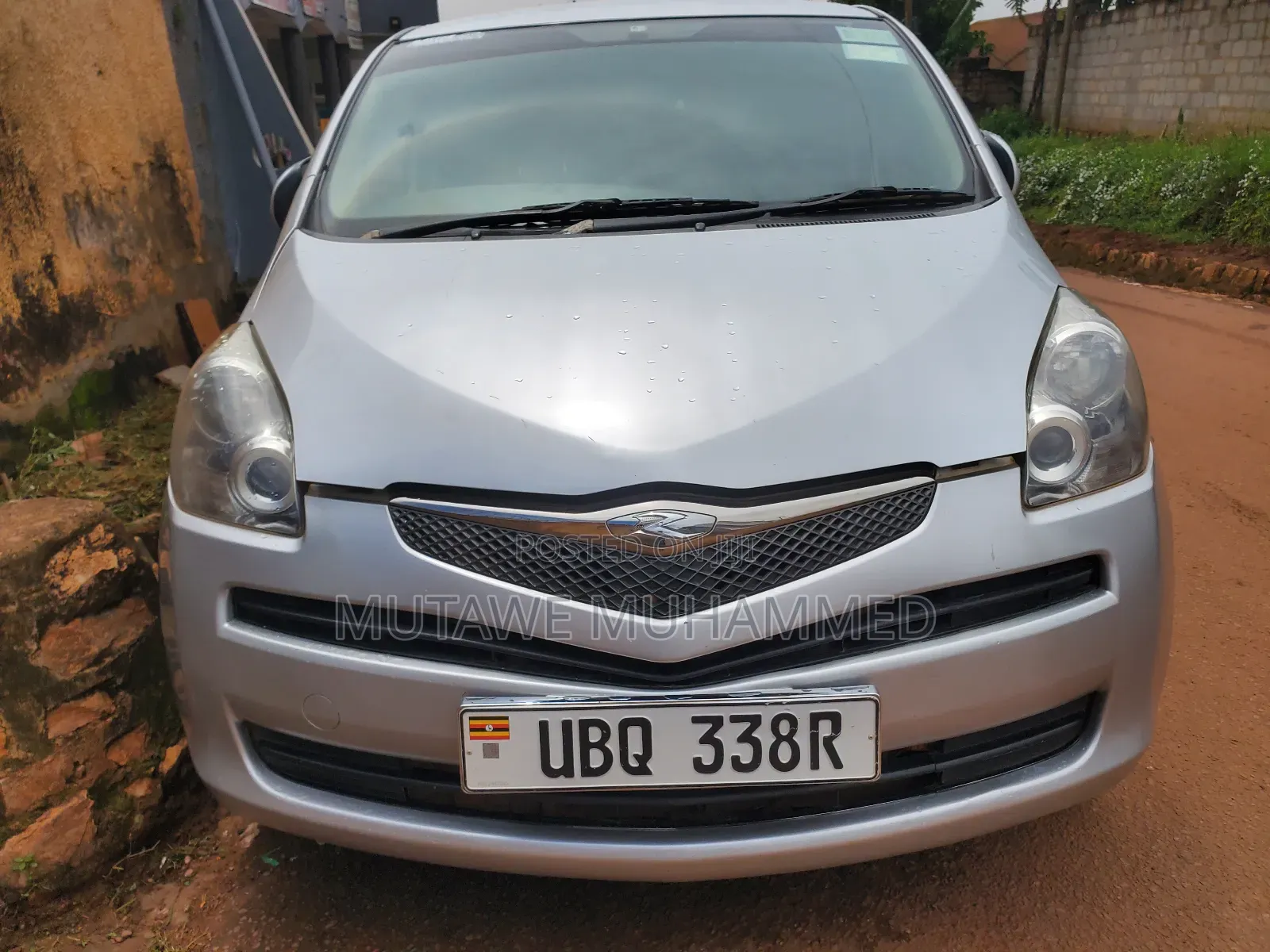 Toyota Ractis 2010 Silver