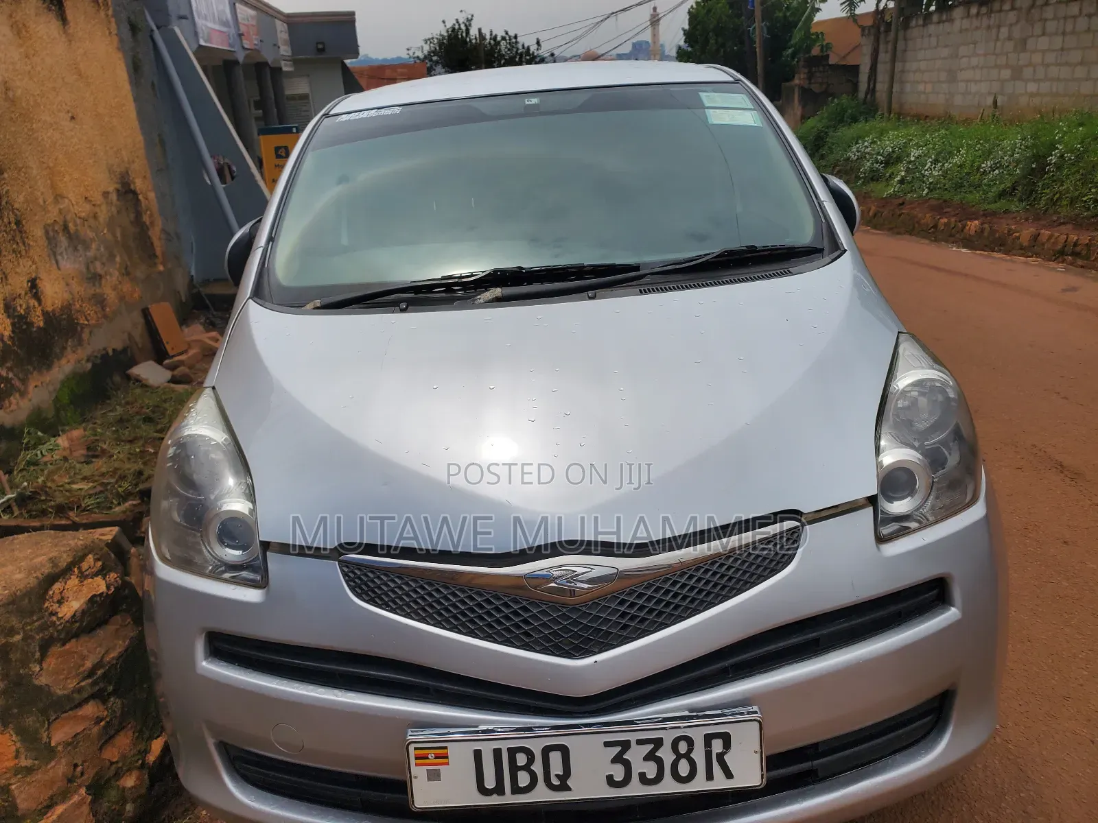 Toyota Ractis 2010 Silver