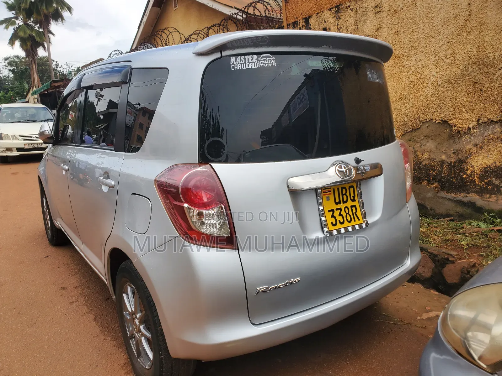 Toyota Ractis 2010 Silver