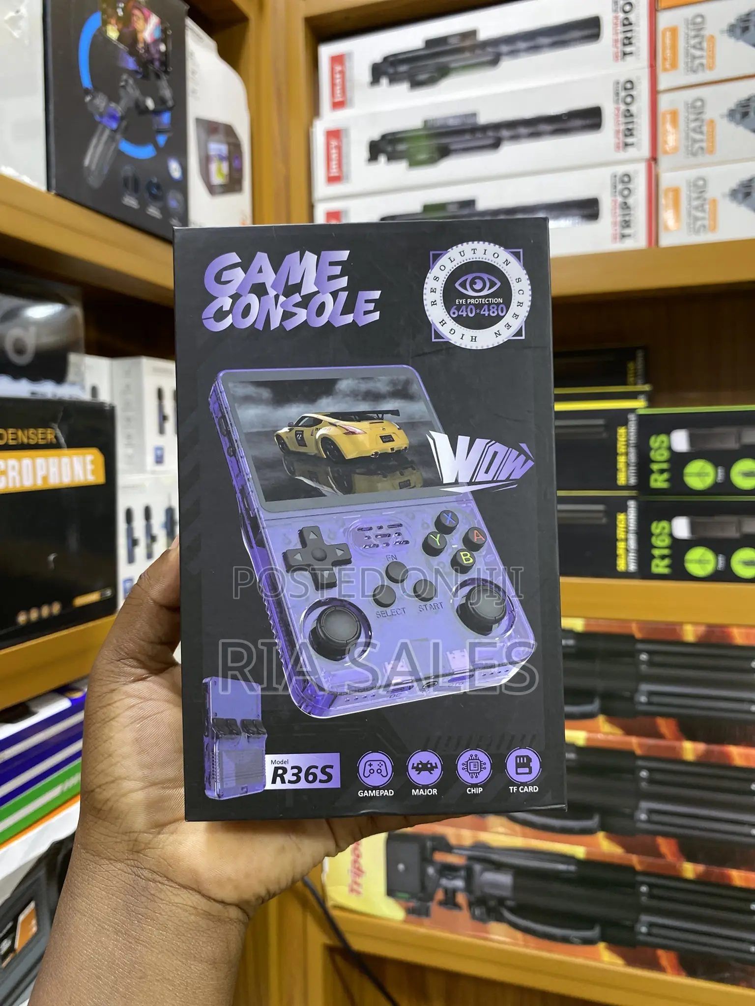 R36s Handheld Game Console,3.5-Inch Ips Screen Retro Gaming Console