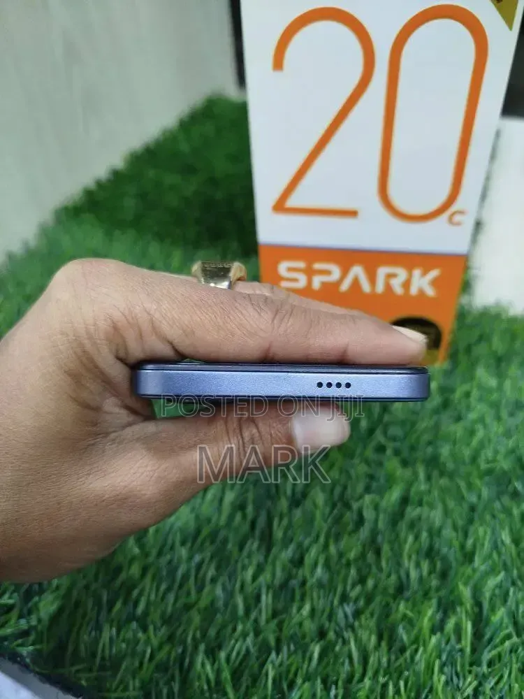 New Tecno Spark 20C 256 GB Black