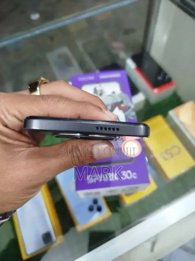 New Tecno Spark 30C 128 GB Black
