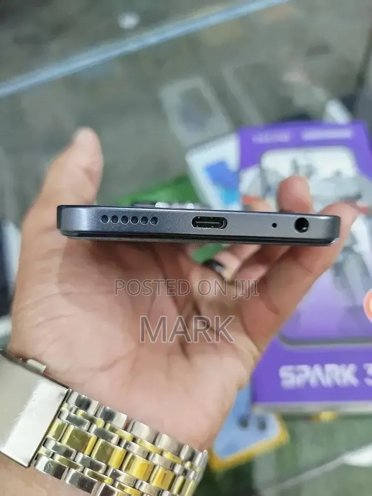 New Tecno Spark 30C 128 GB Black