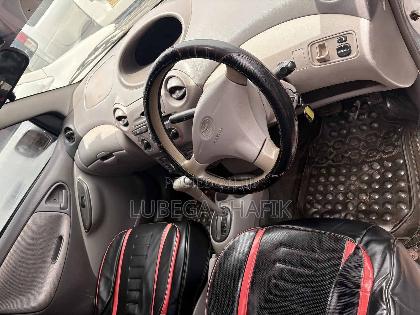 Toyota Platz 2002 Silver