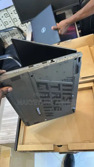 New Laptop MSI 16GB Intel Core i5 SSD 512GB