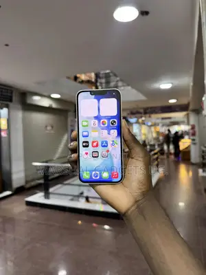 Apple iPhone 13 128 GB White