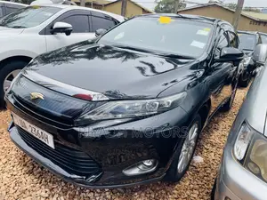 Toyota Harrier 2.0 2014 Black