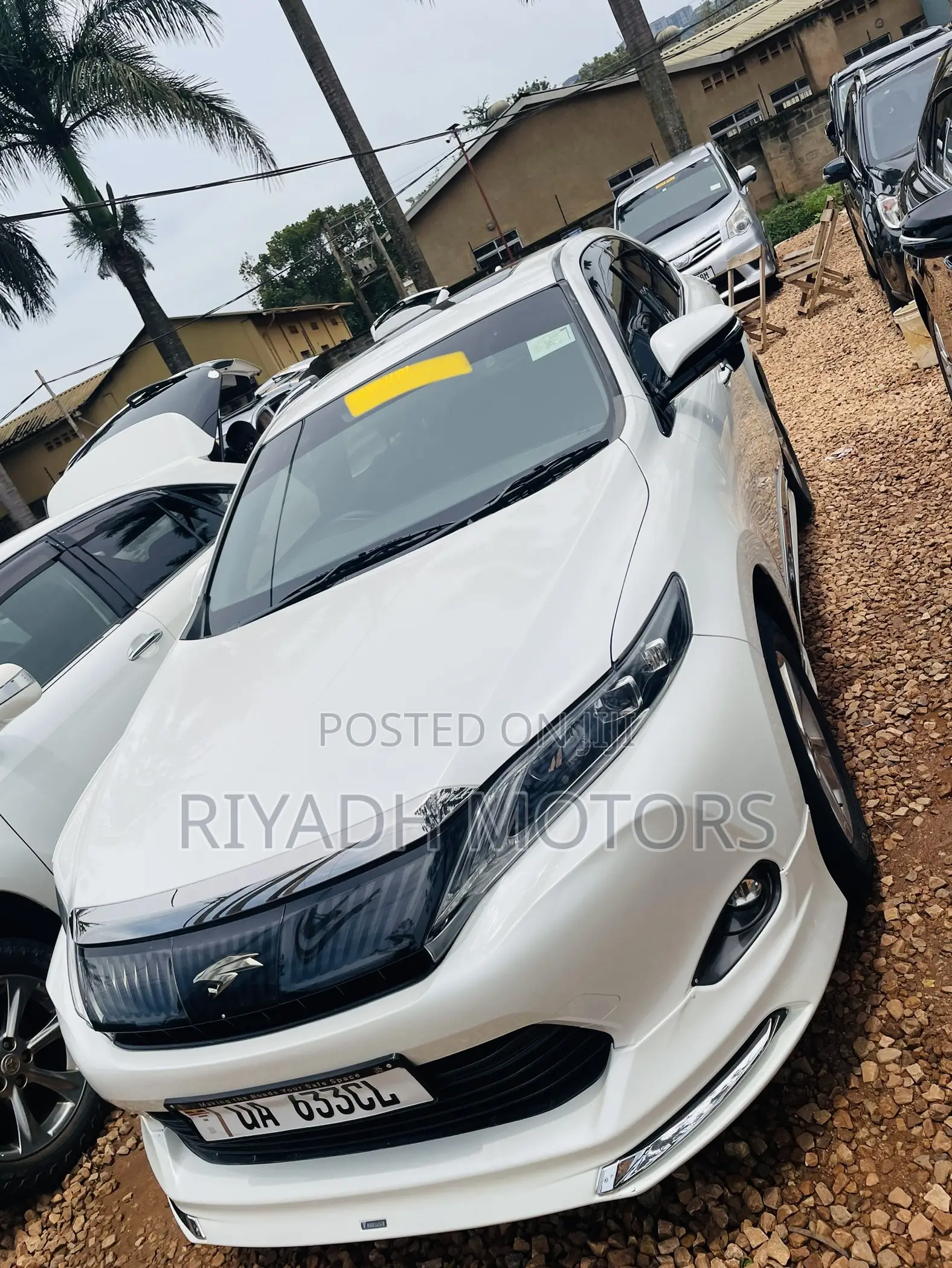 Toyota Harrier 2.0 2015 White