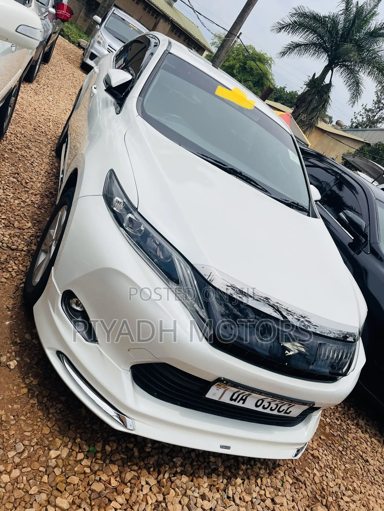 Toyota Harrier 2.0 2015 White