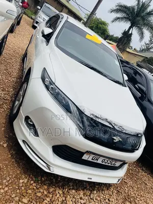 Toyota Harrier 2.0 2015 White